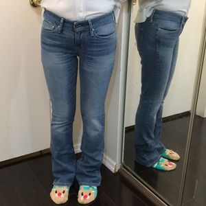 2 pairs of Levis modern rise Bootcut skinny Jeans